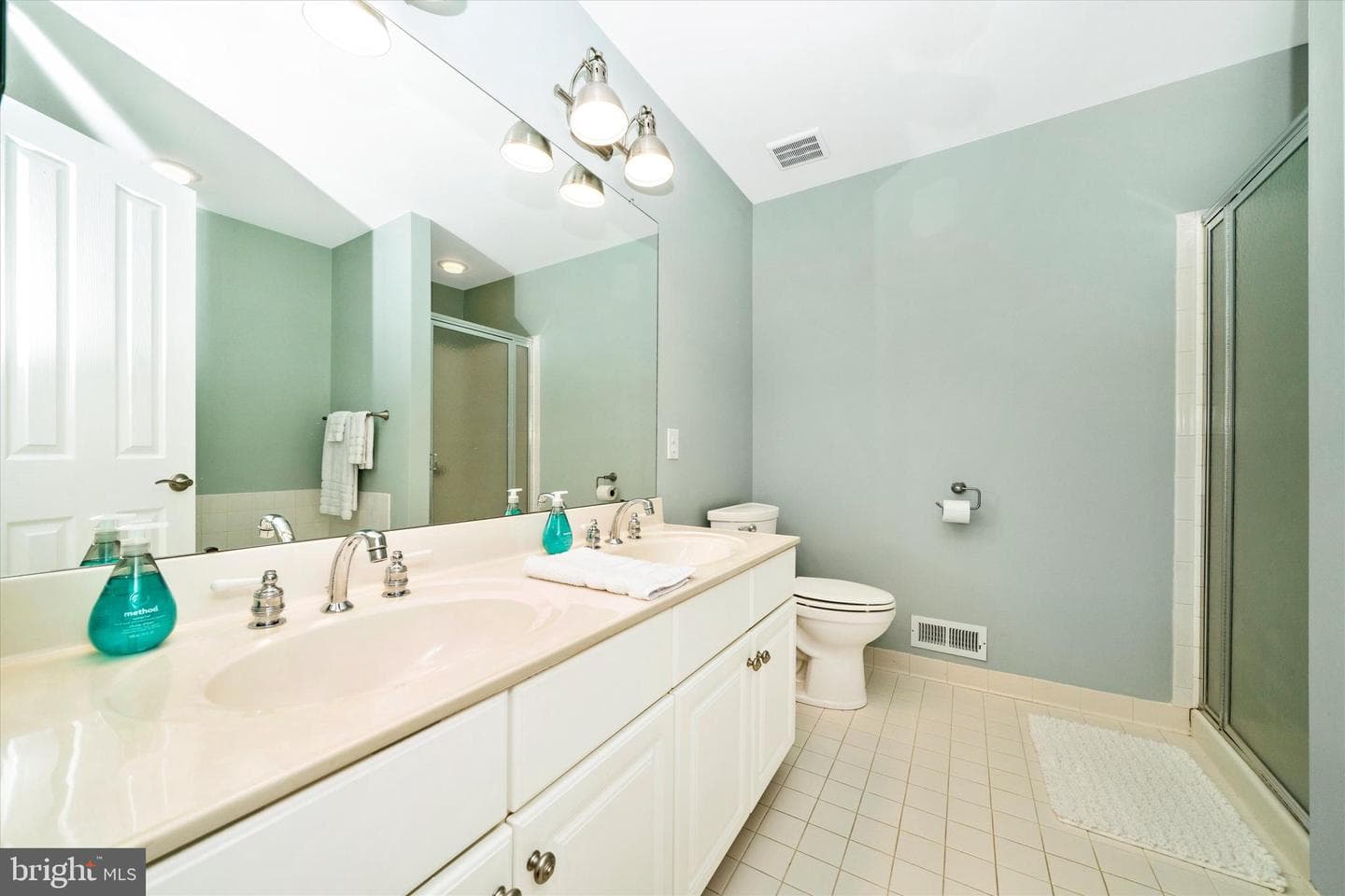 2447 Merchant Street photo 31