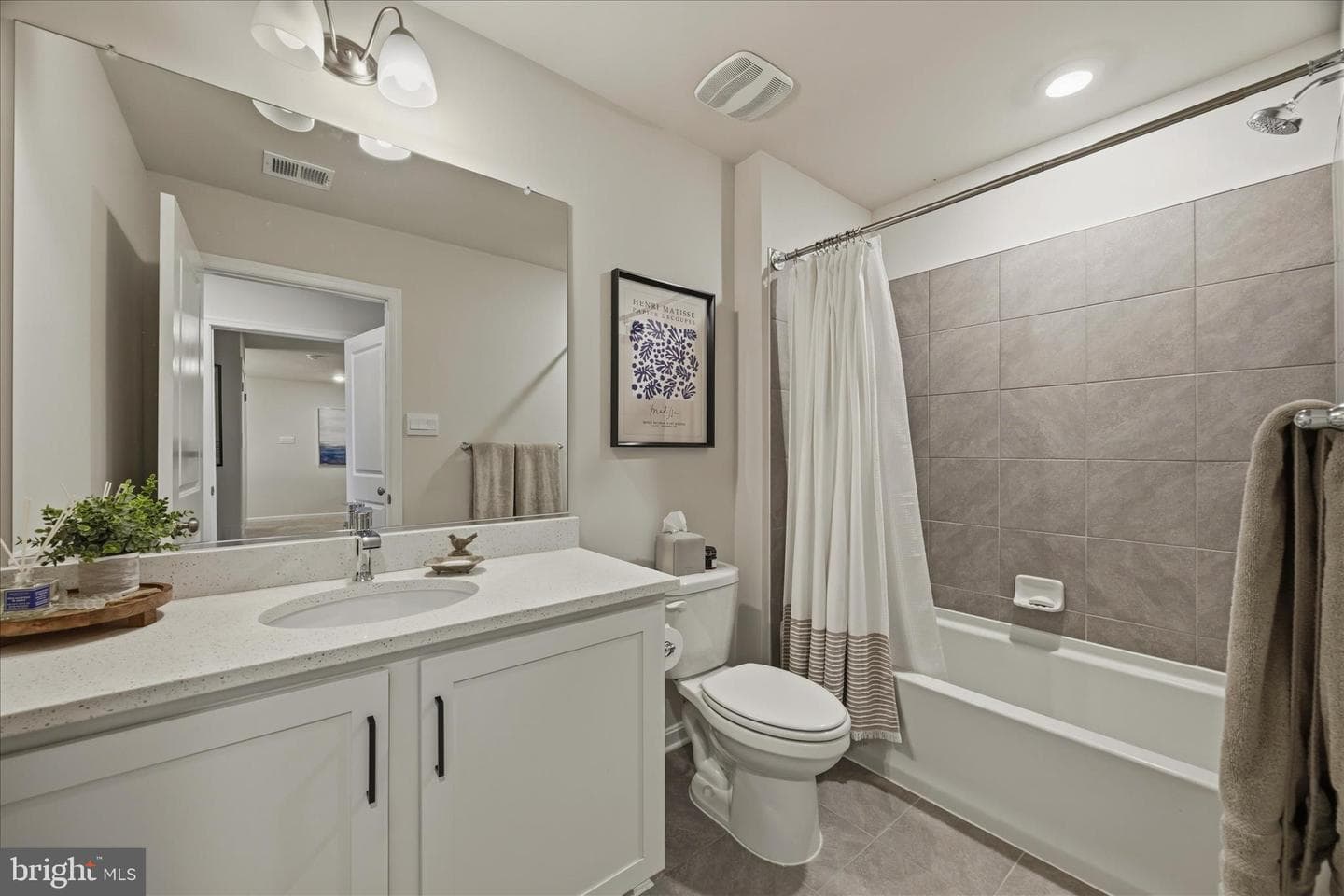 490 Herringbone Way photo 35