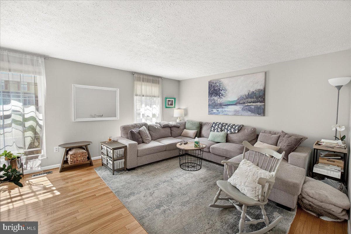 431 Heather Ridge Drive photo 3