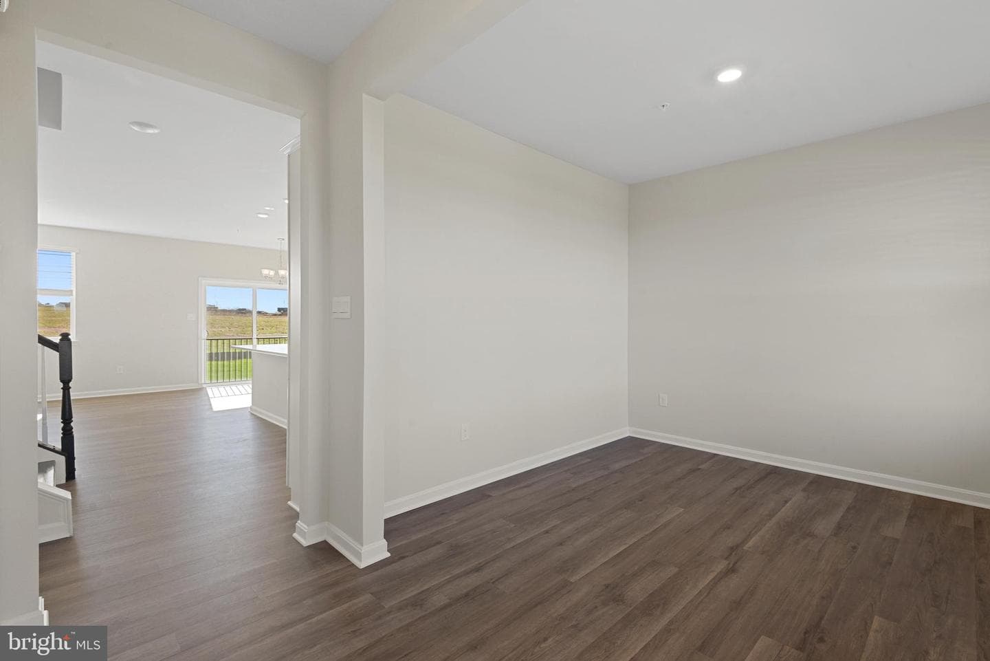 476 Ensemble Way photo 4