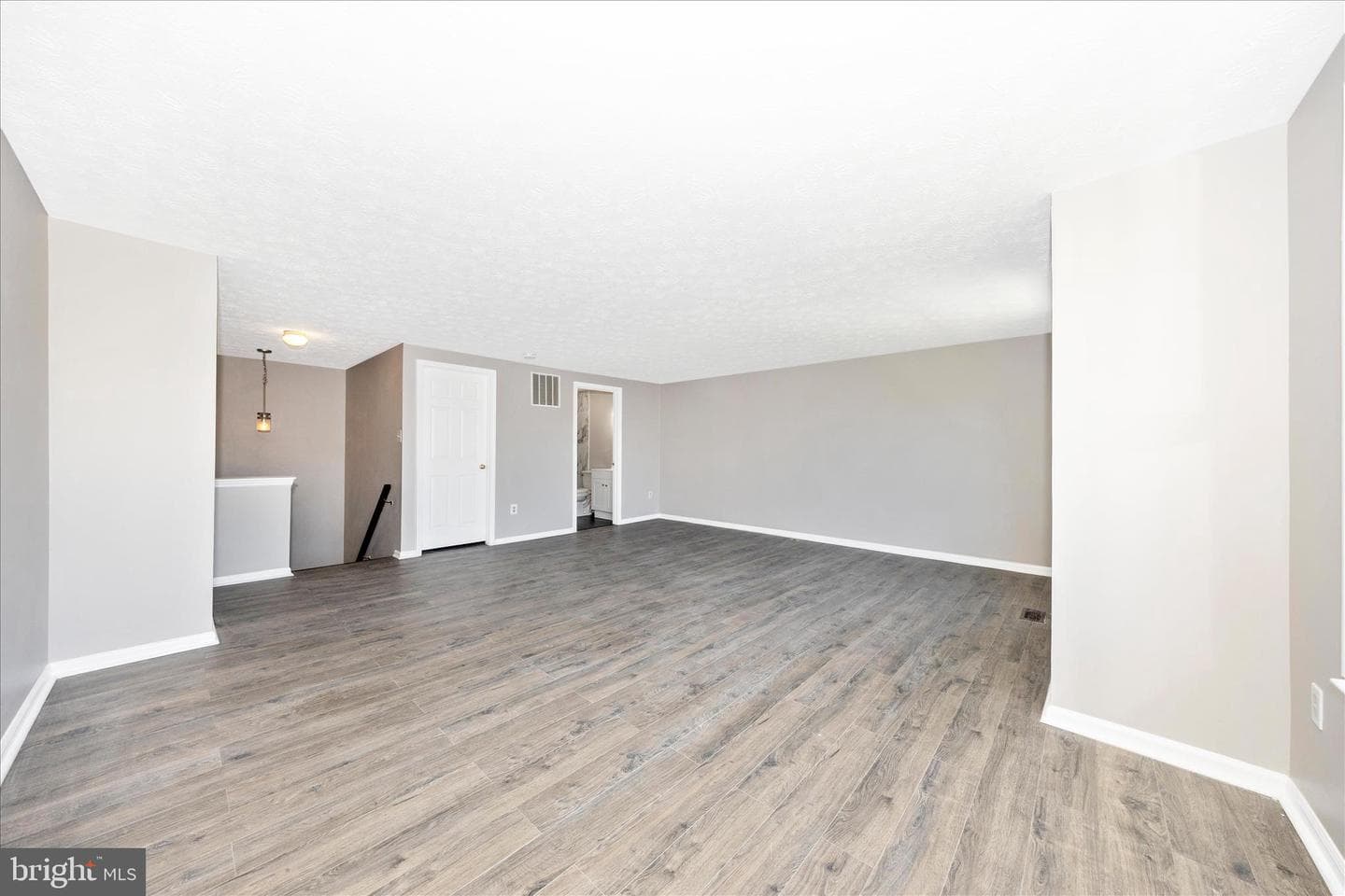 572 Hollyberry Way photo 20
