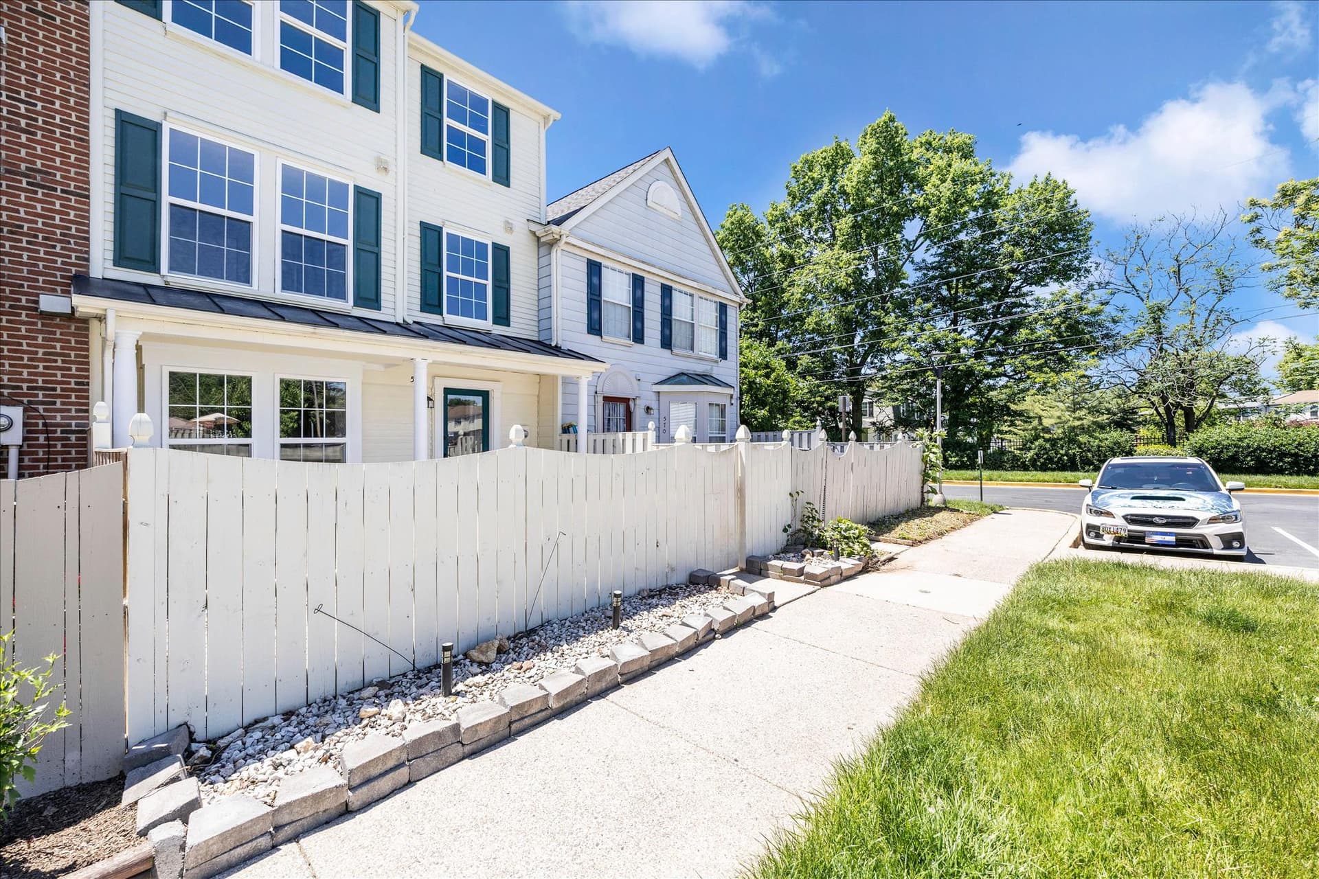 572 Hollyberry Way photo 38