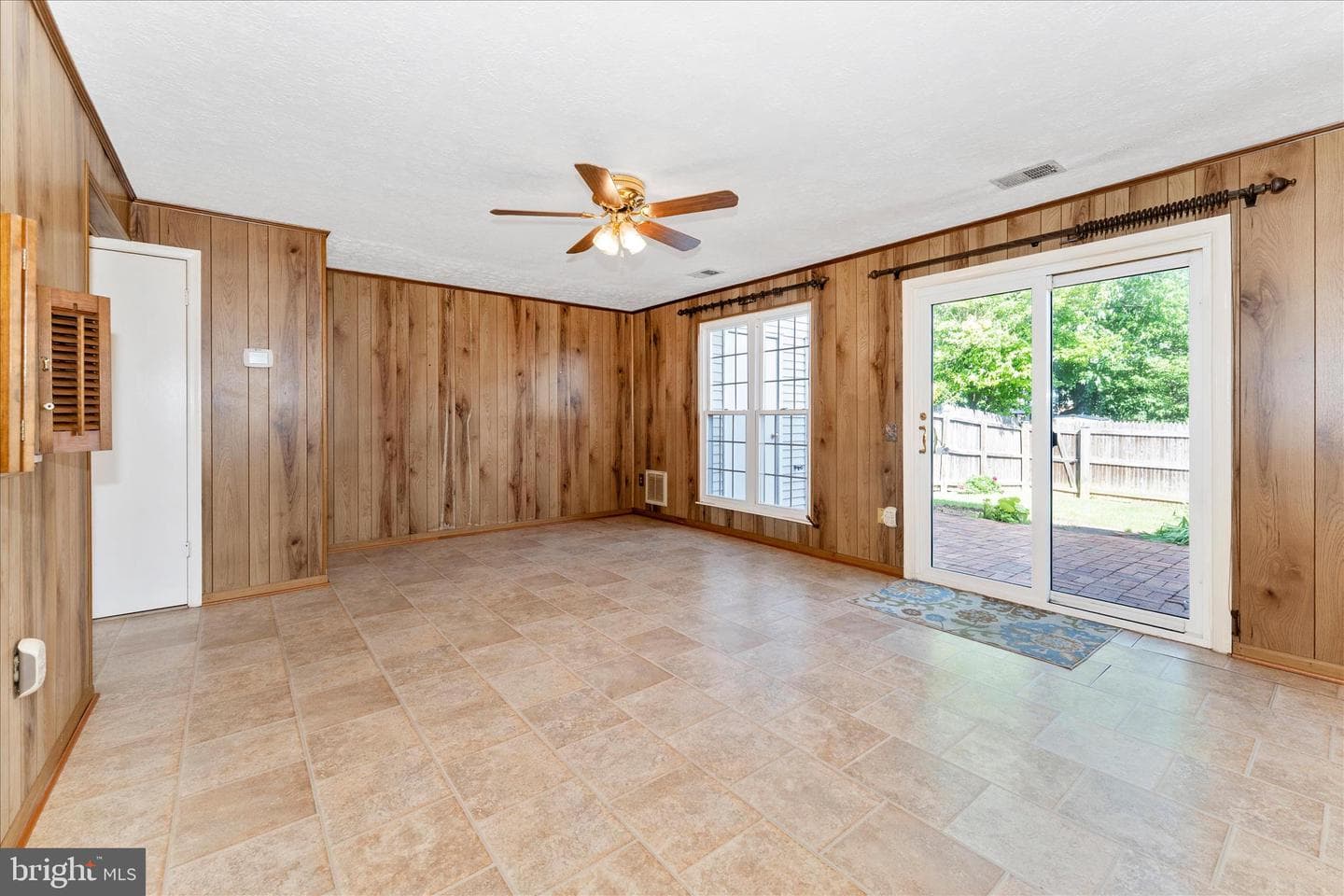 5751 Sunset View Lane photo 13