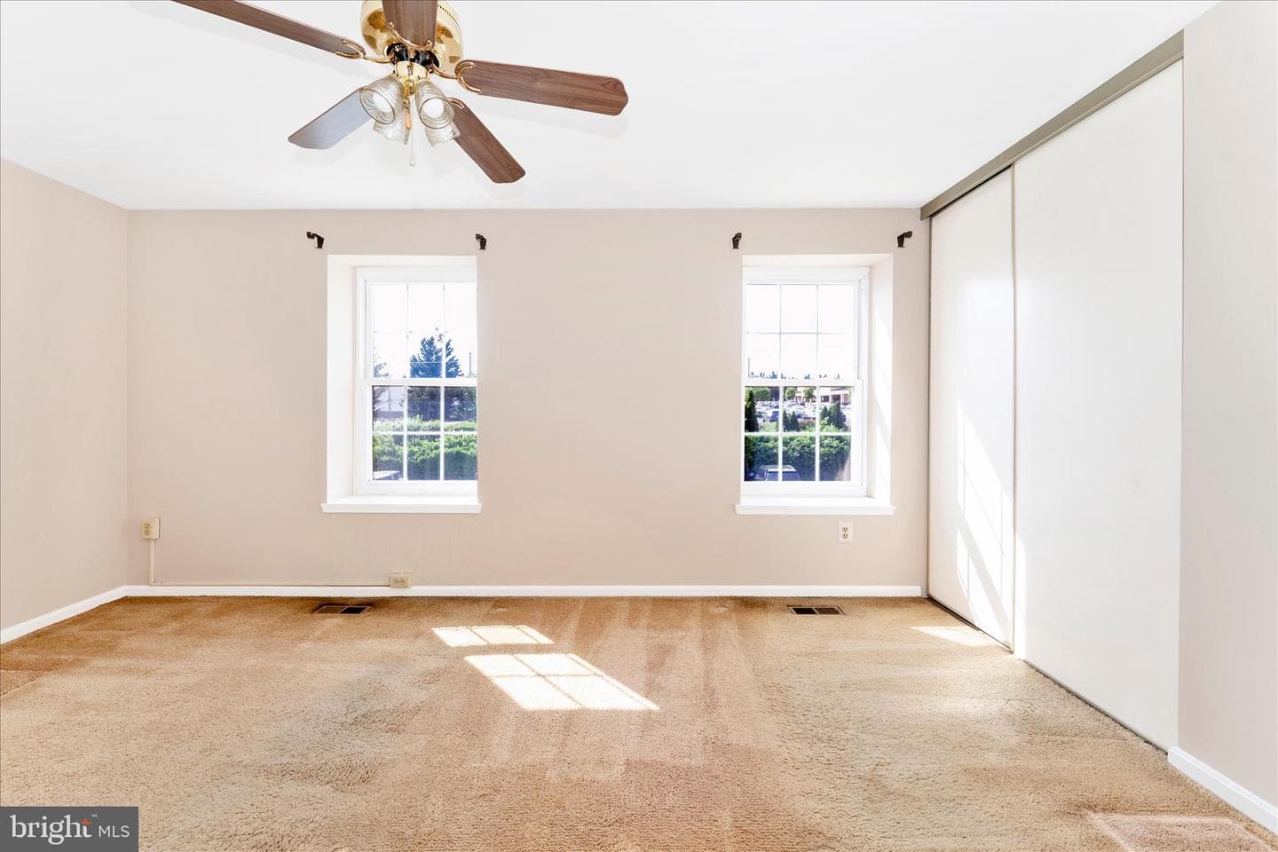 5751 Sunset View Lane photo 17