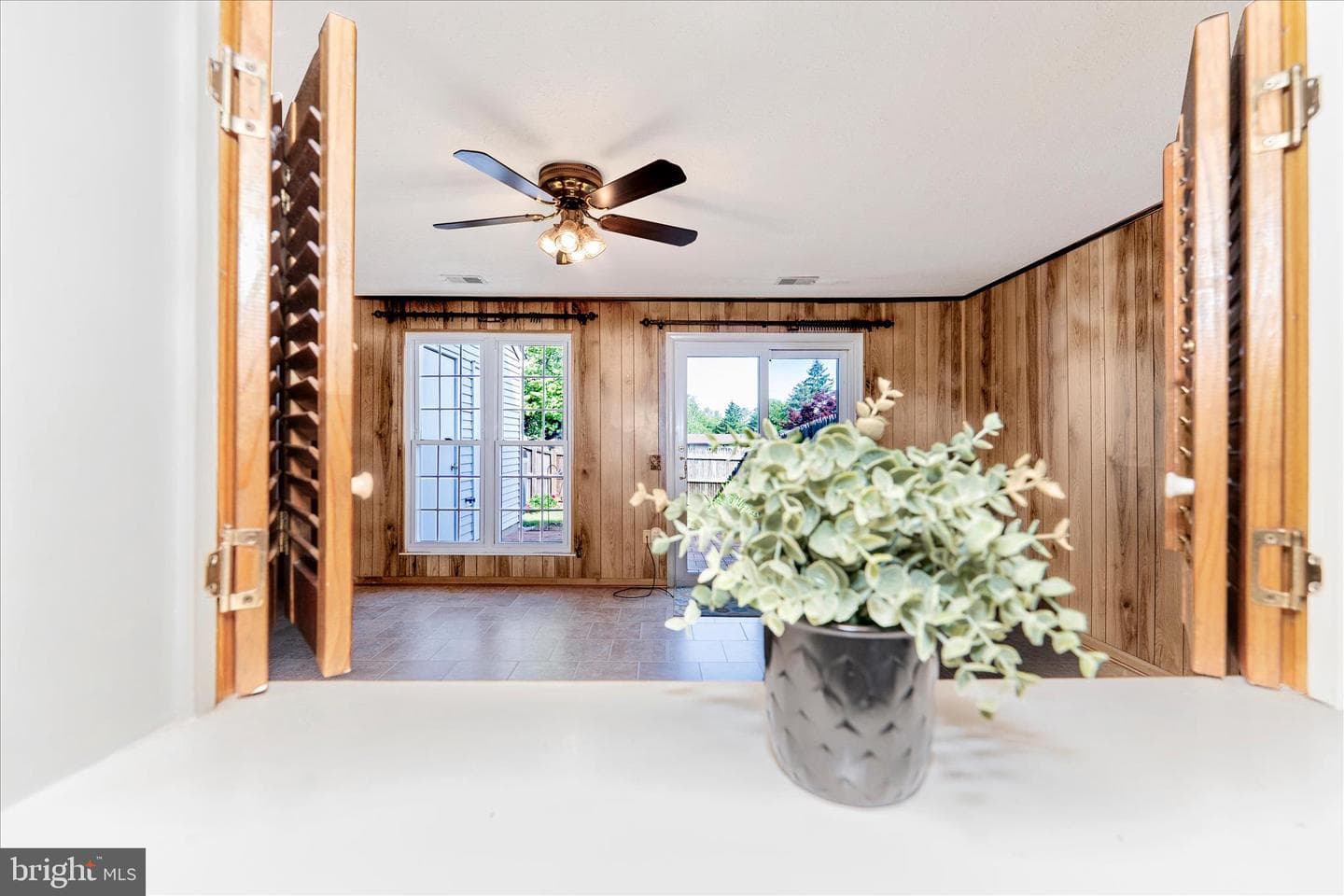 5751 Sunset View Lane photo 7