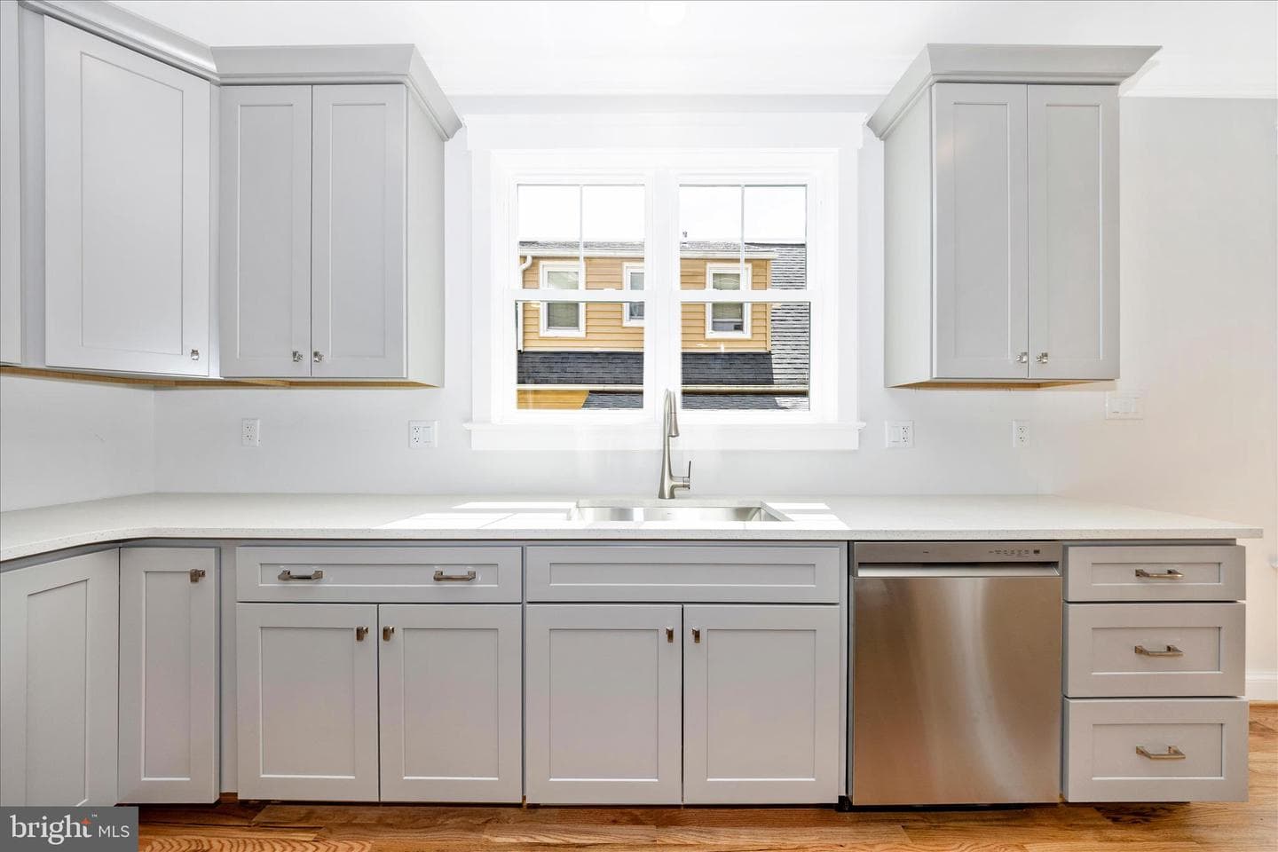 109 W 13th Street photo 18