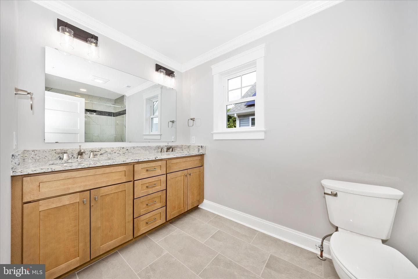 109 W 13th Street photo 34
