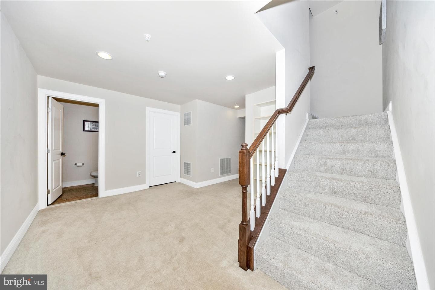 6831 Rehnquist Court photo 34