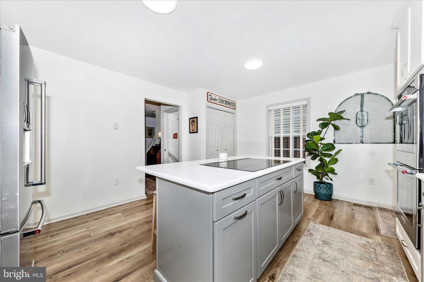 306 E D Street photo 14