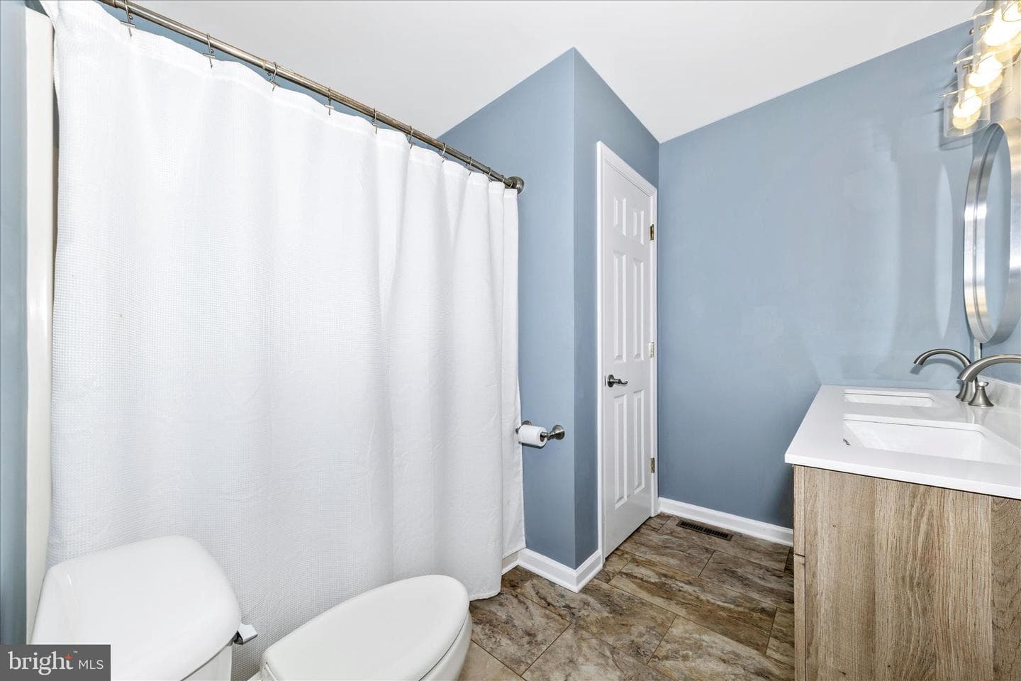 306 E D Street photo 28
