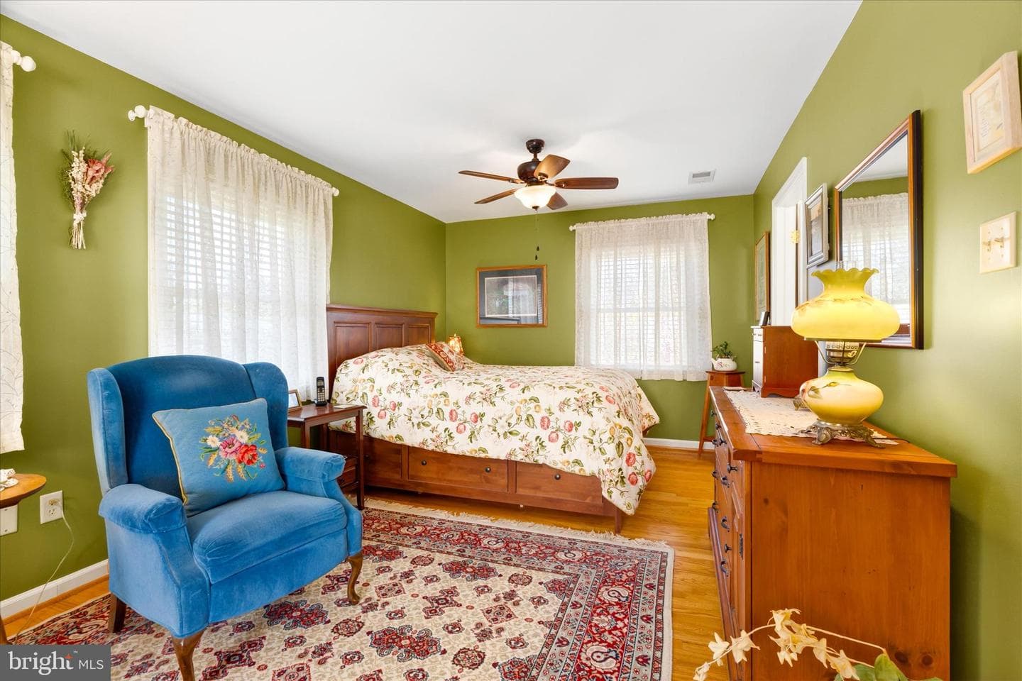 2 Lombardy Drive photo 19