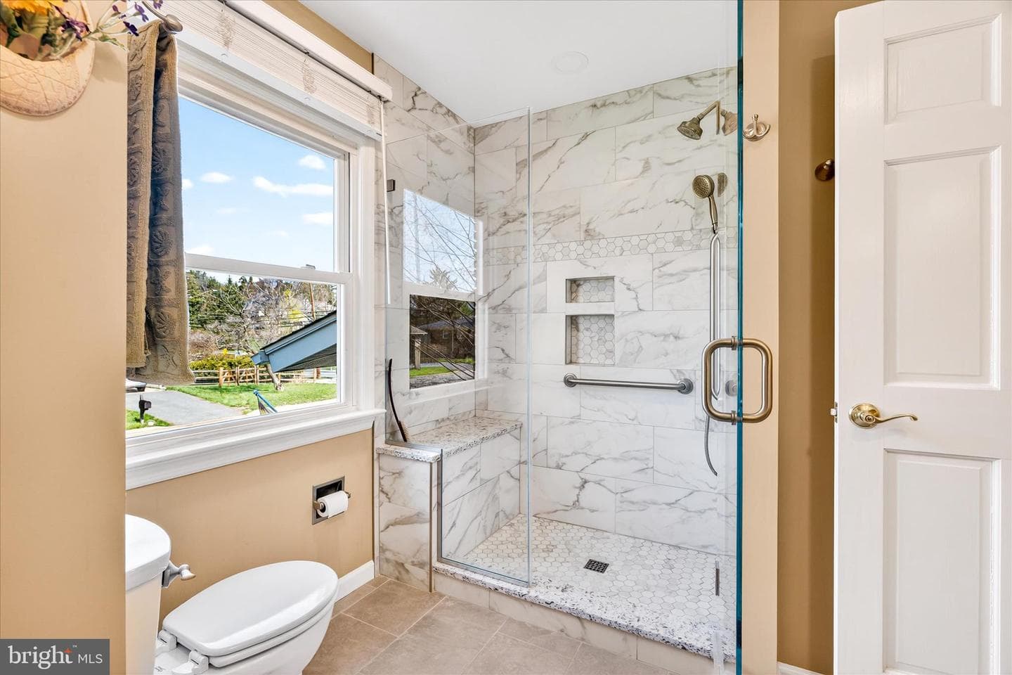 2 Lombardy Drive photo 23
