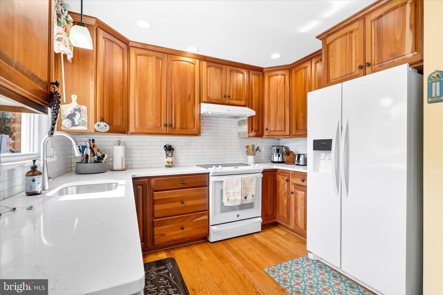 2 Lombardy Drive photo 4