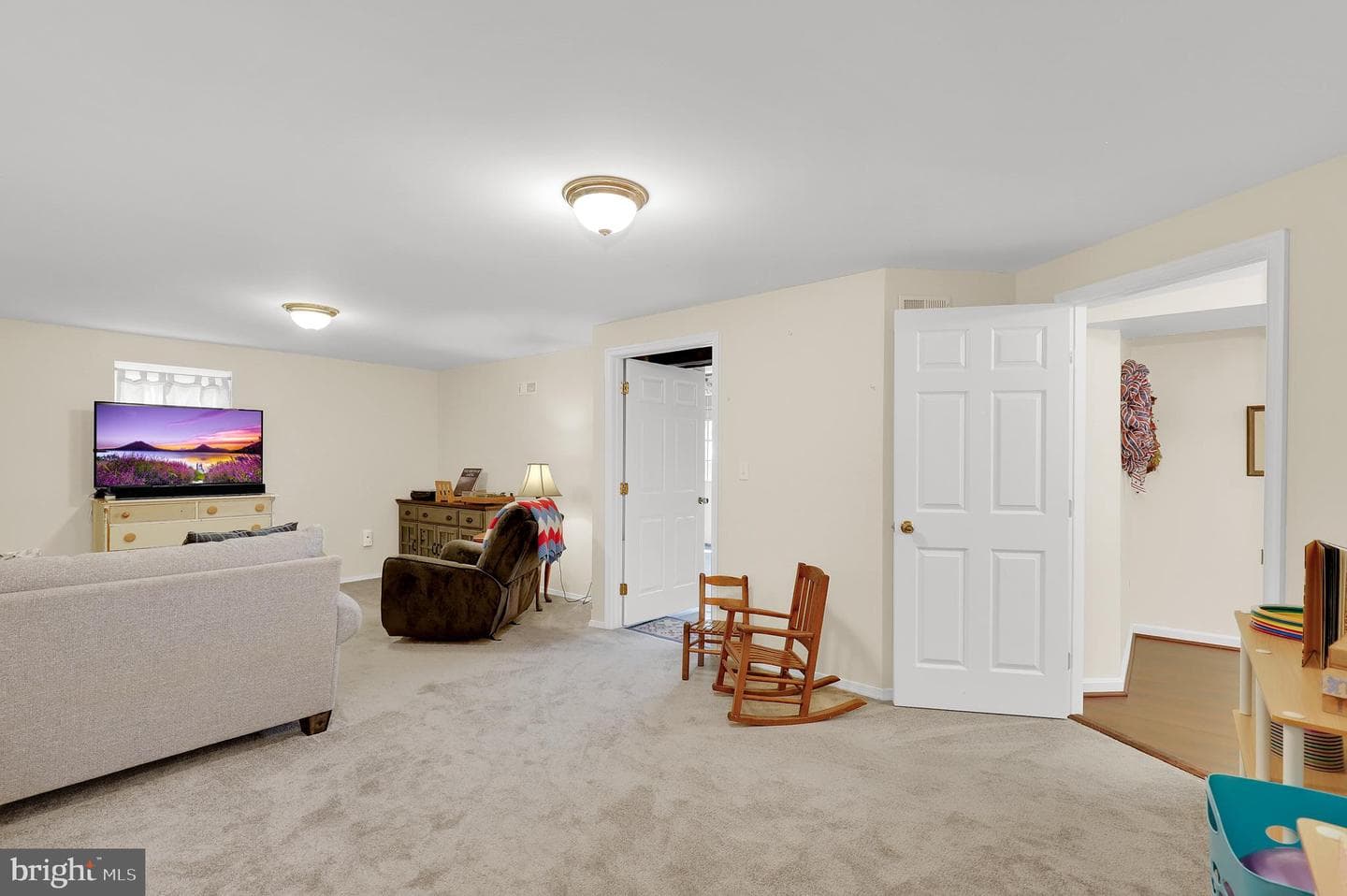 255 Braeburn Drive photo 32