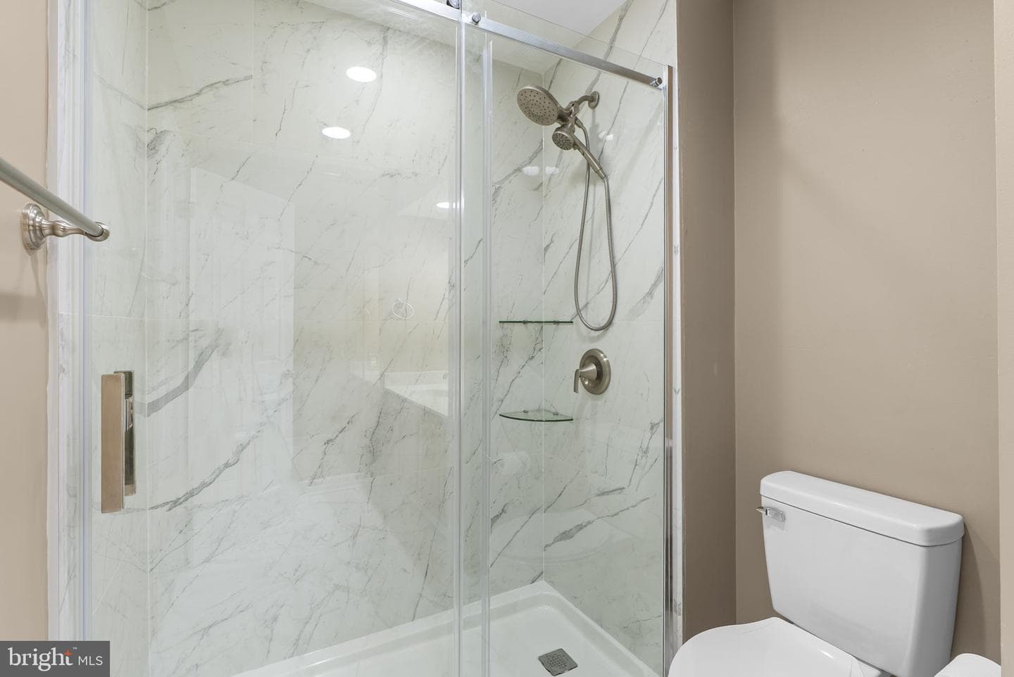 7069 Bradshaw Court W photo 16
