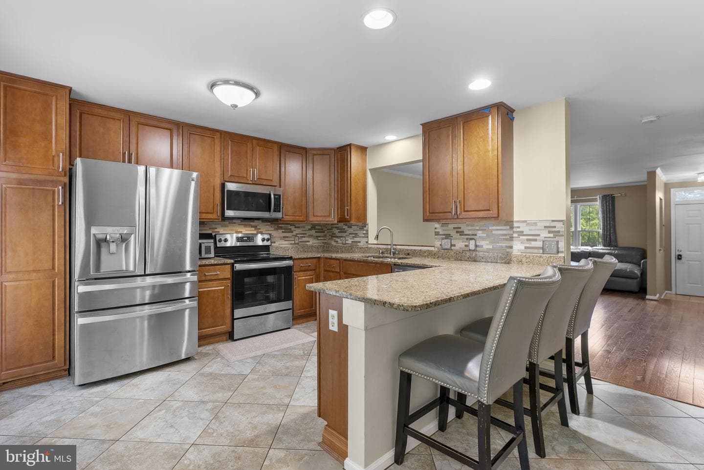7069 Bradshaw Court W photo 9