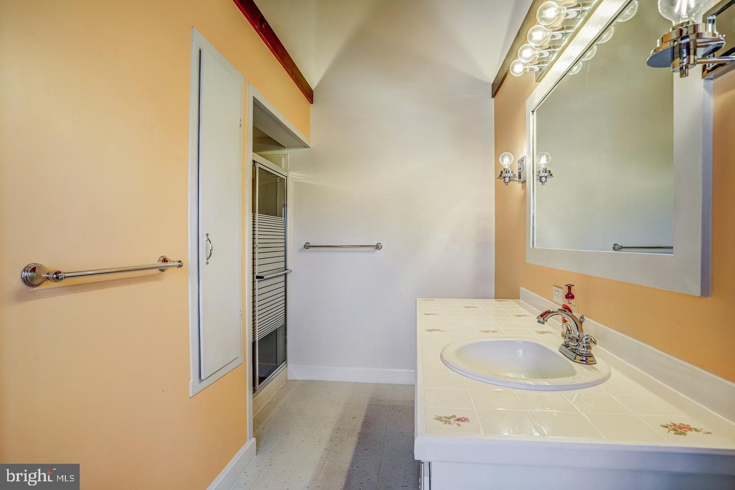 5605 Jefferson Boulevard photo 12