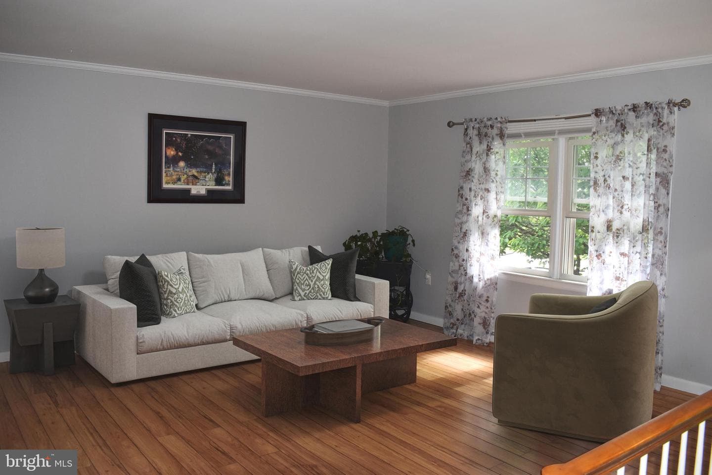 8111 Overlook Ct photo 3