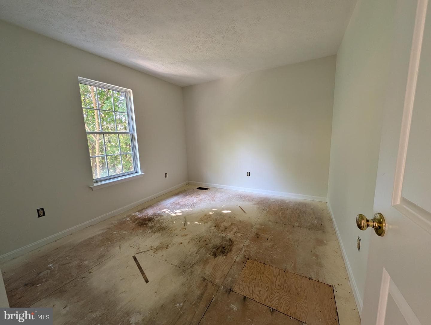 401 Westridge Circle photo 23