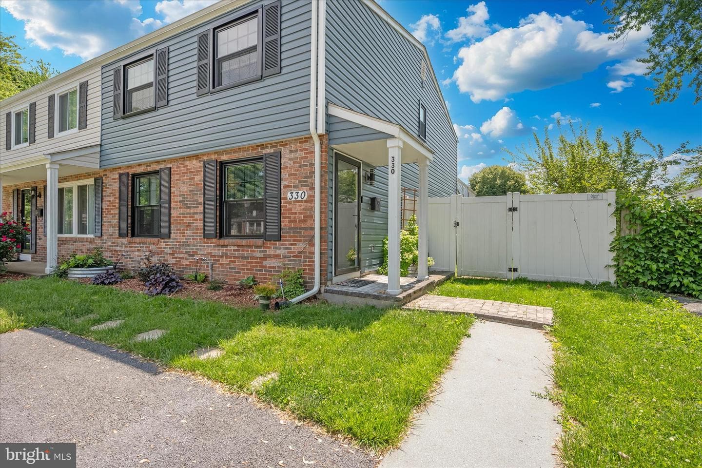 330 Heather Ridge Drive photo 2