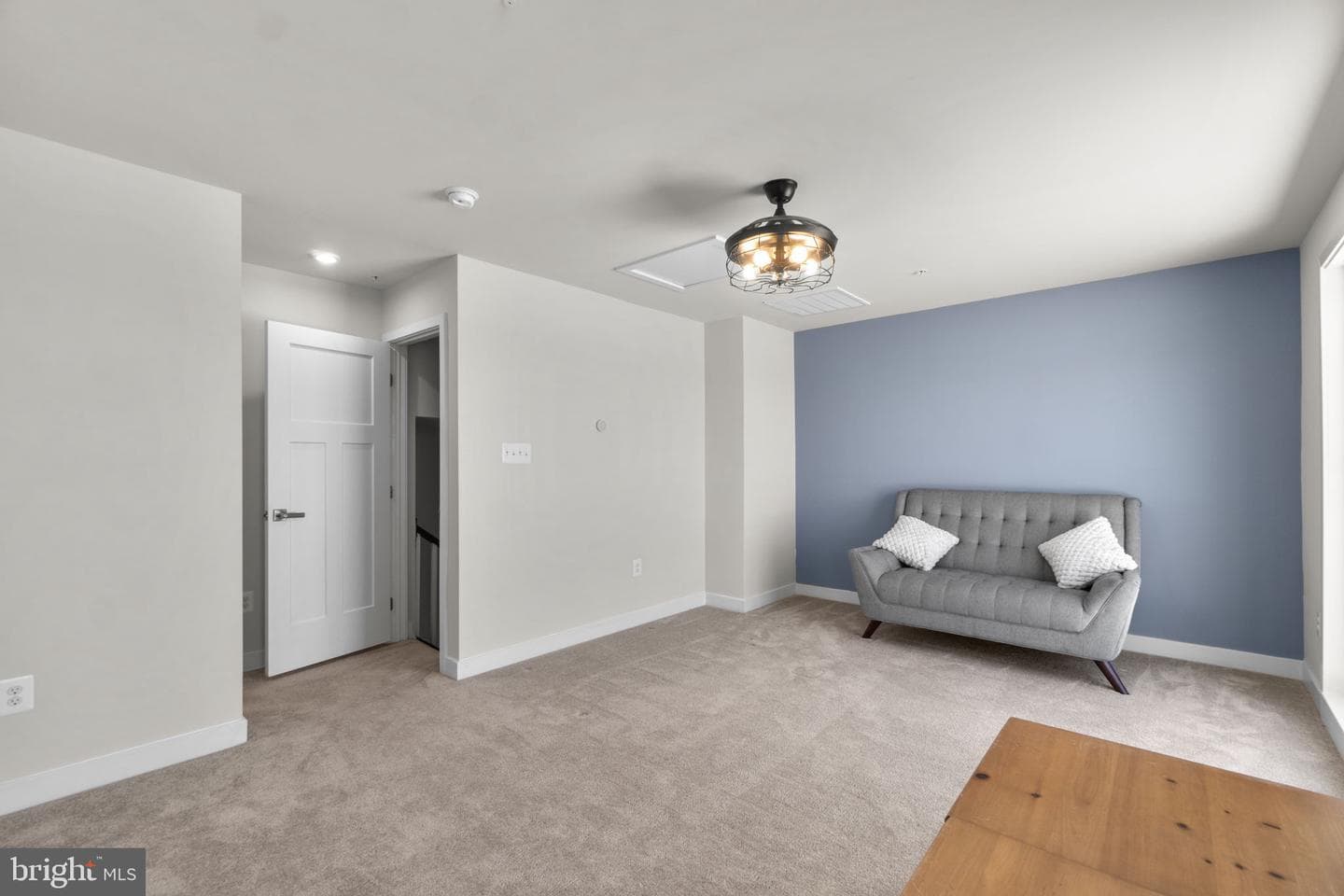 5861 Tomahawk Street photo 24