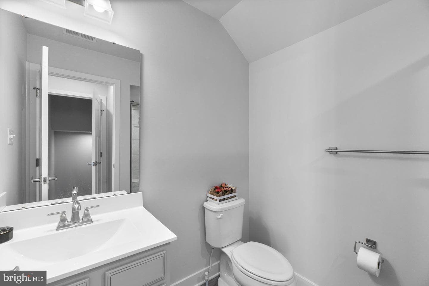 5861 Tomahawk Street photo 26