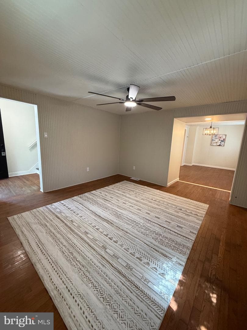 810 Knoxville Road photo 4