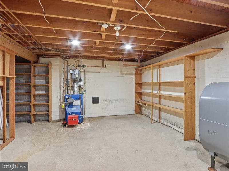 112 Locust Court photo 28