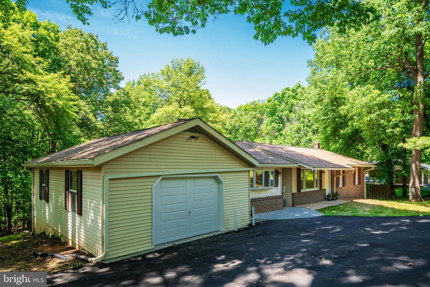 4420 Highboro Drive, Mount Airy