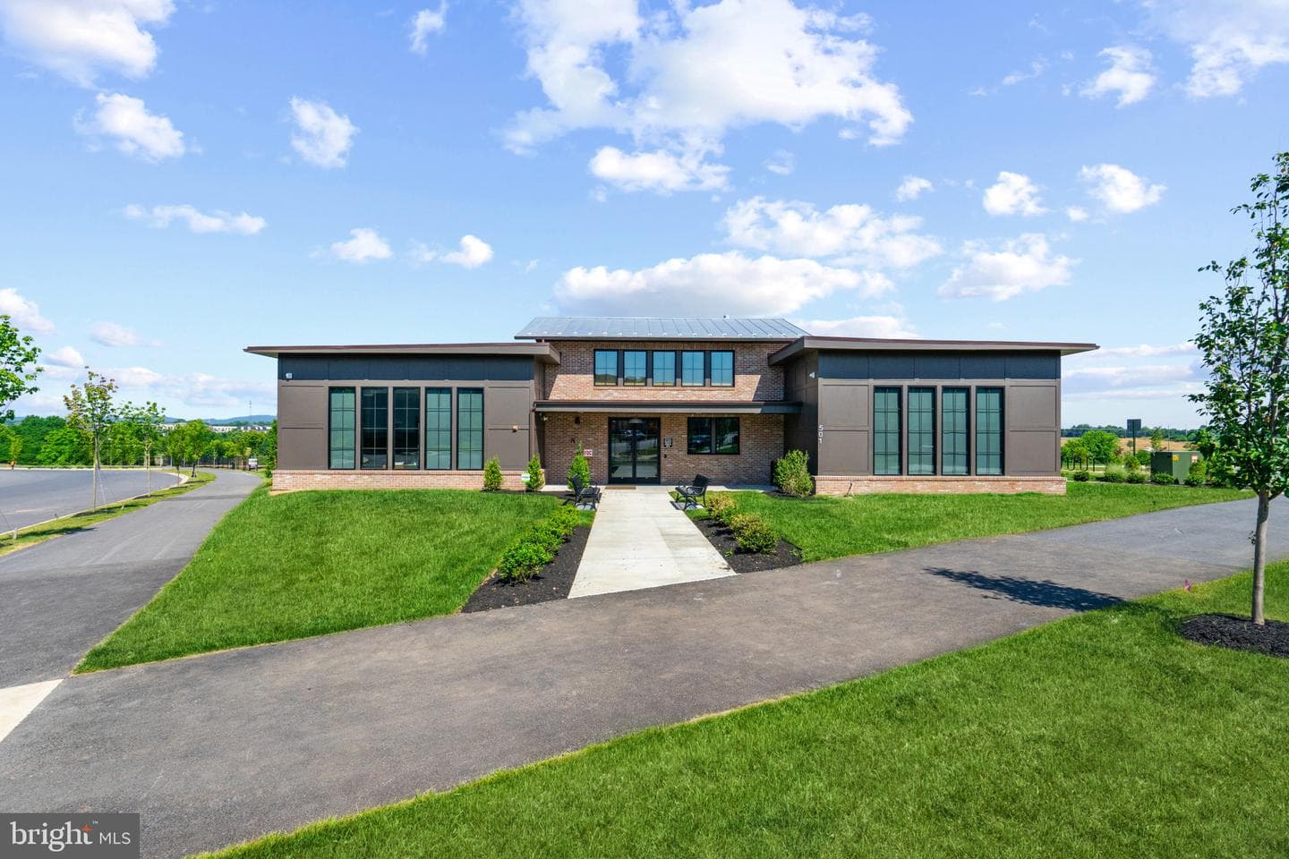 473 Ensemble Way photo 40