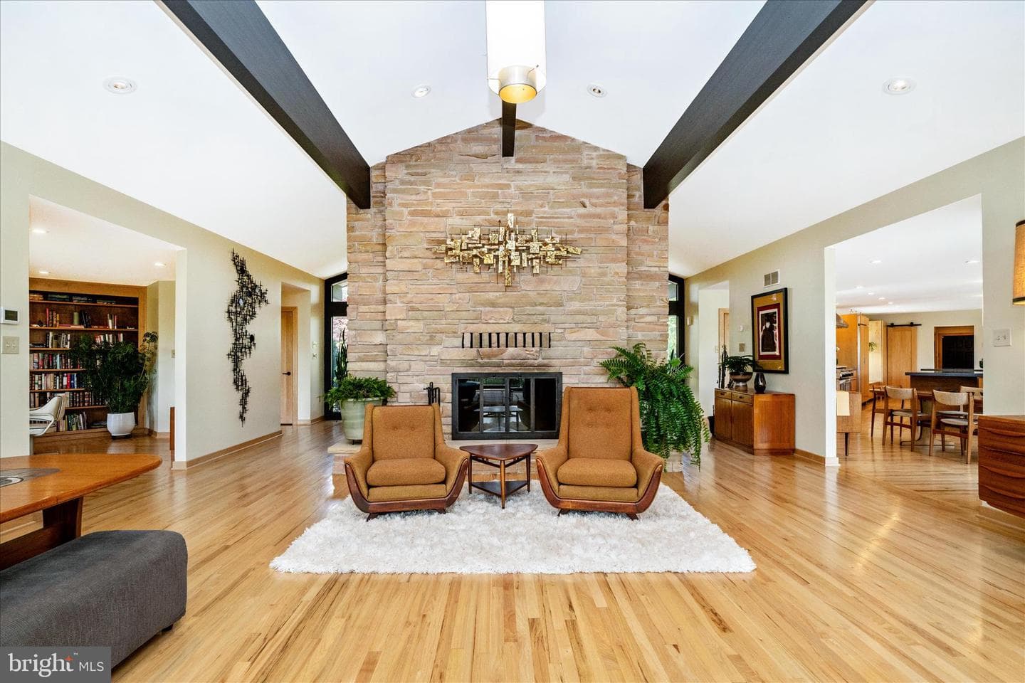 9237 Frostown Road photo 9