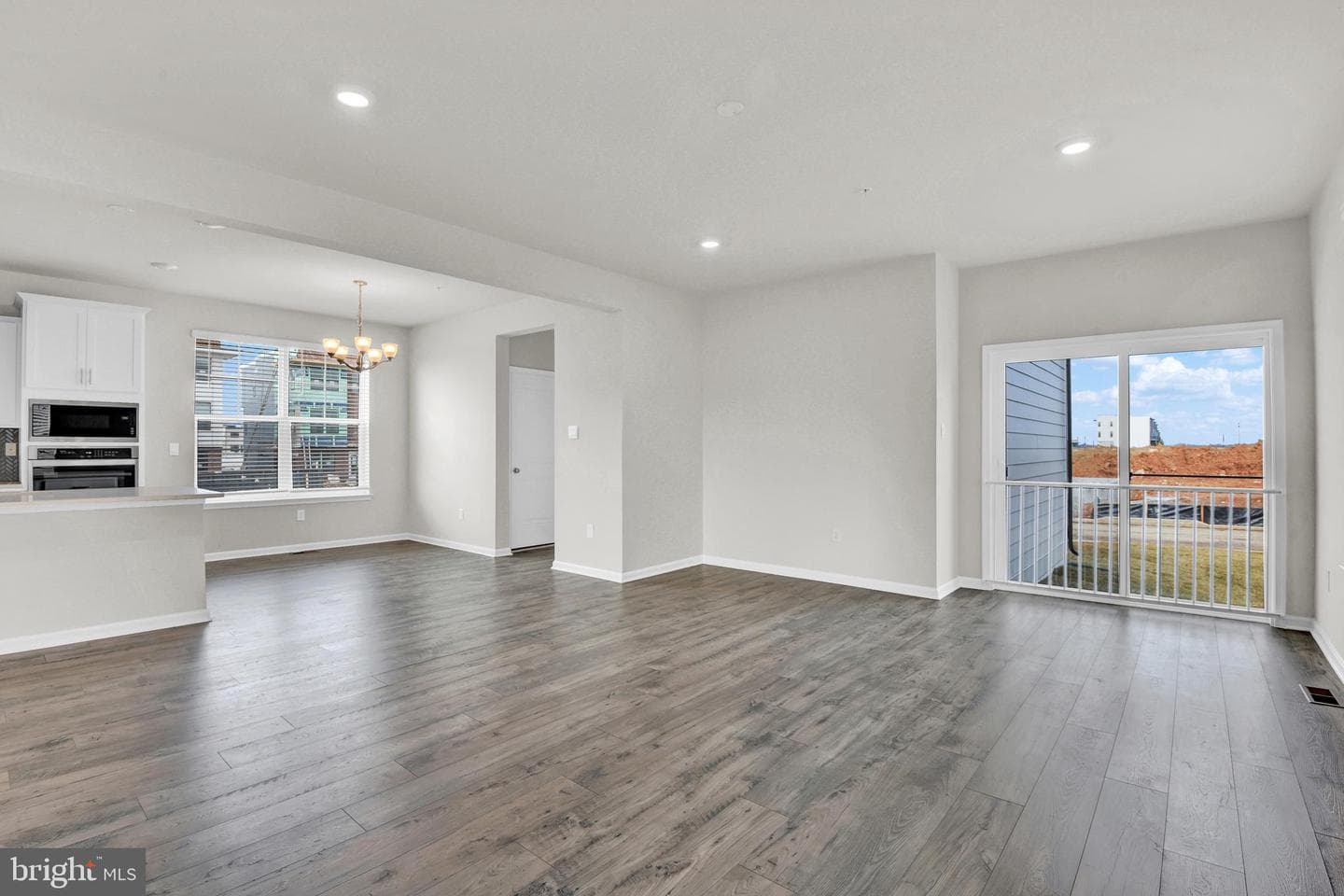 456 Hanson Street photo 11