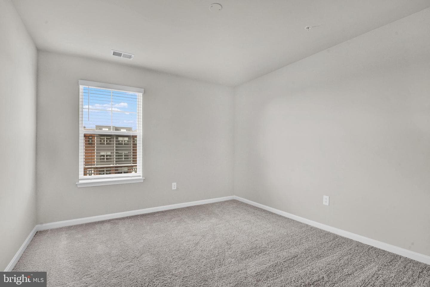 456 Hanson Street photo 15