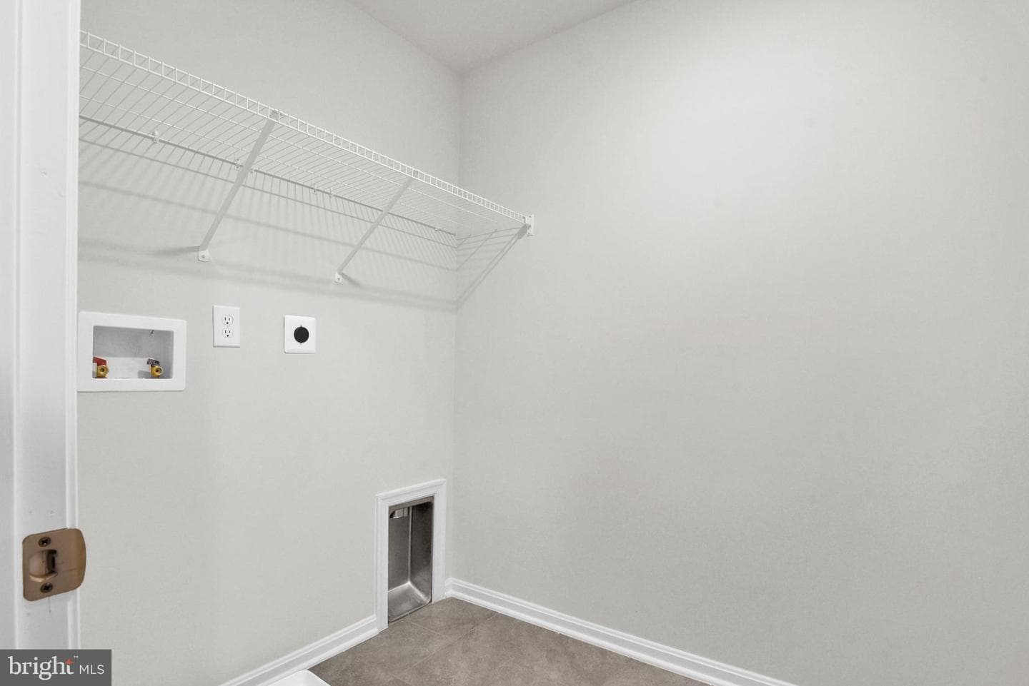 456 Hanson Street photo 18