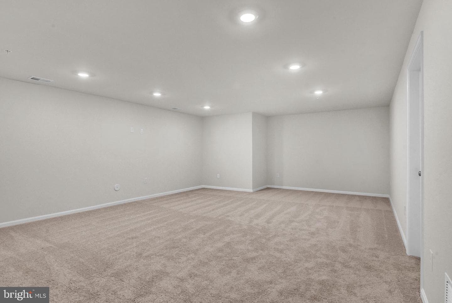 456 Hanson Street photo 25