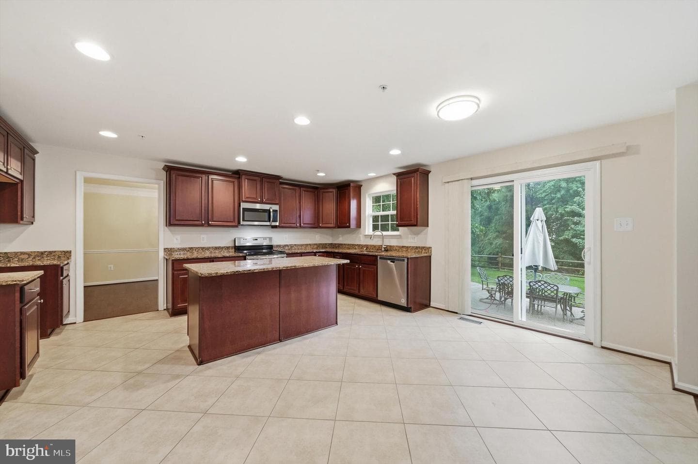 6728 Meadowlawn Circle photo 15