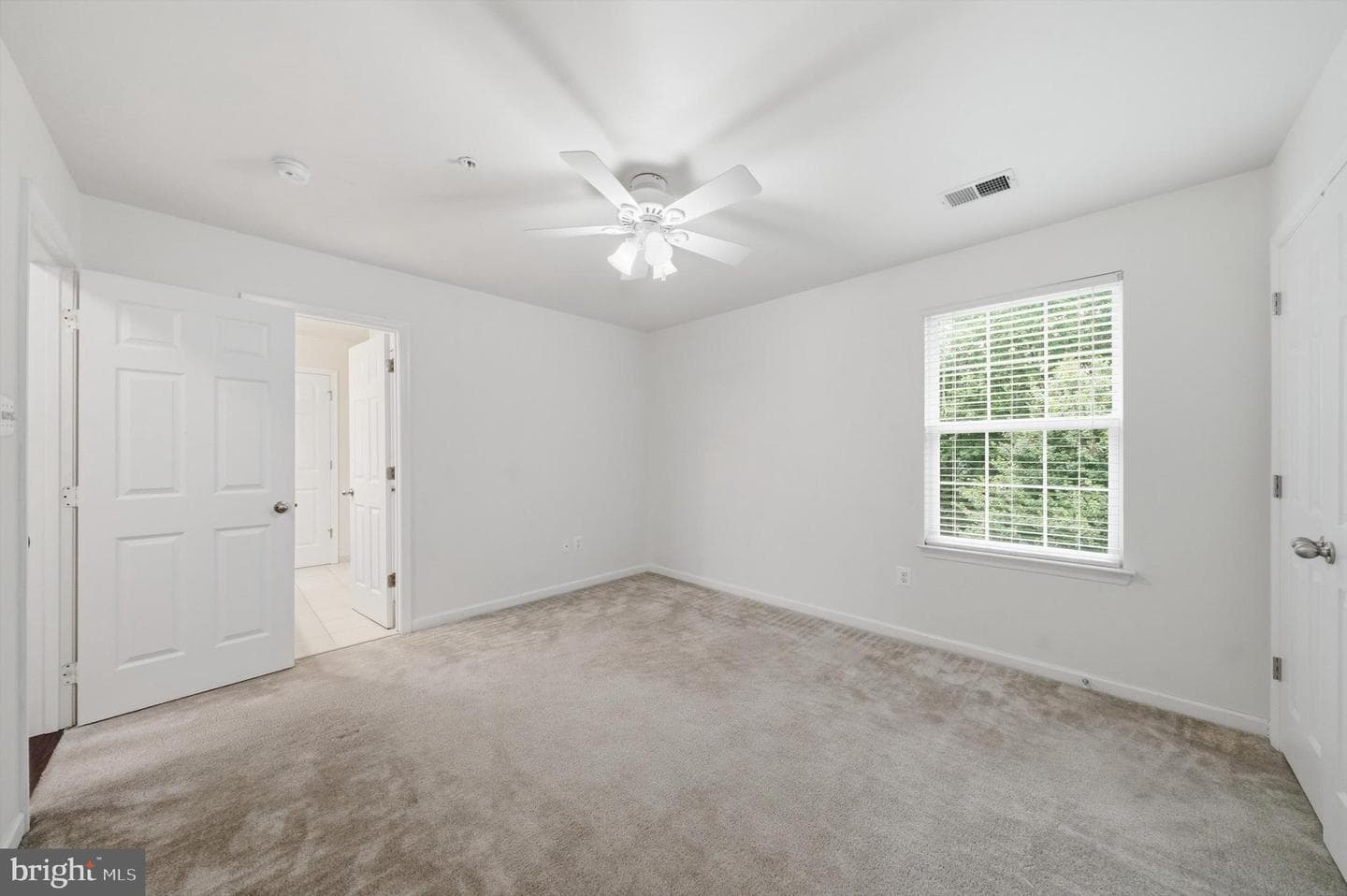 6728 Meadowlawn Circle photo 29