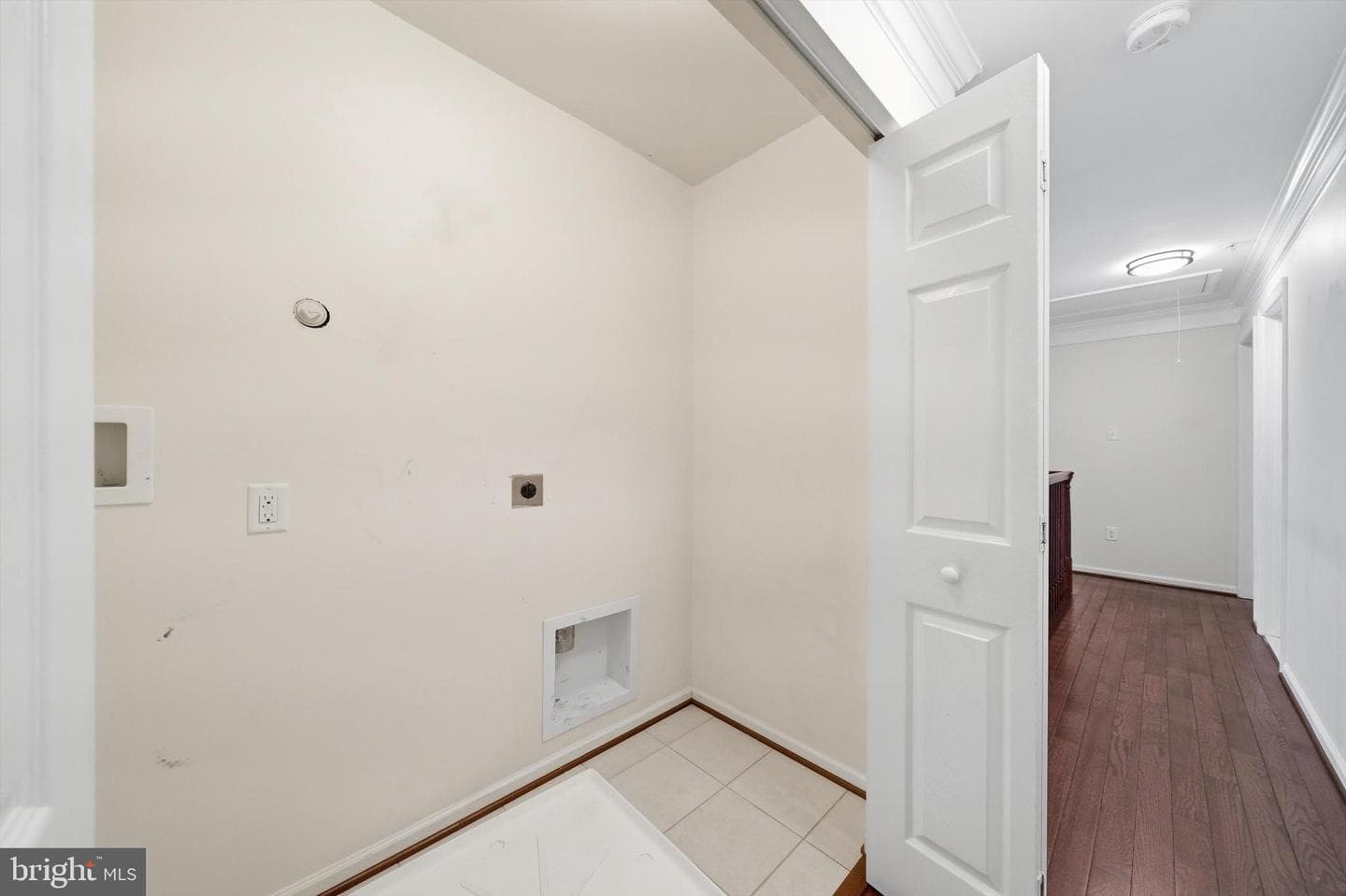 6728 Meadowlawn Circle photo 35