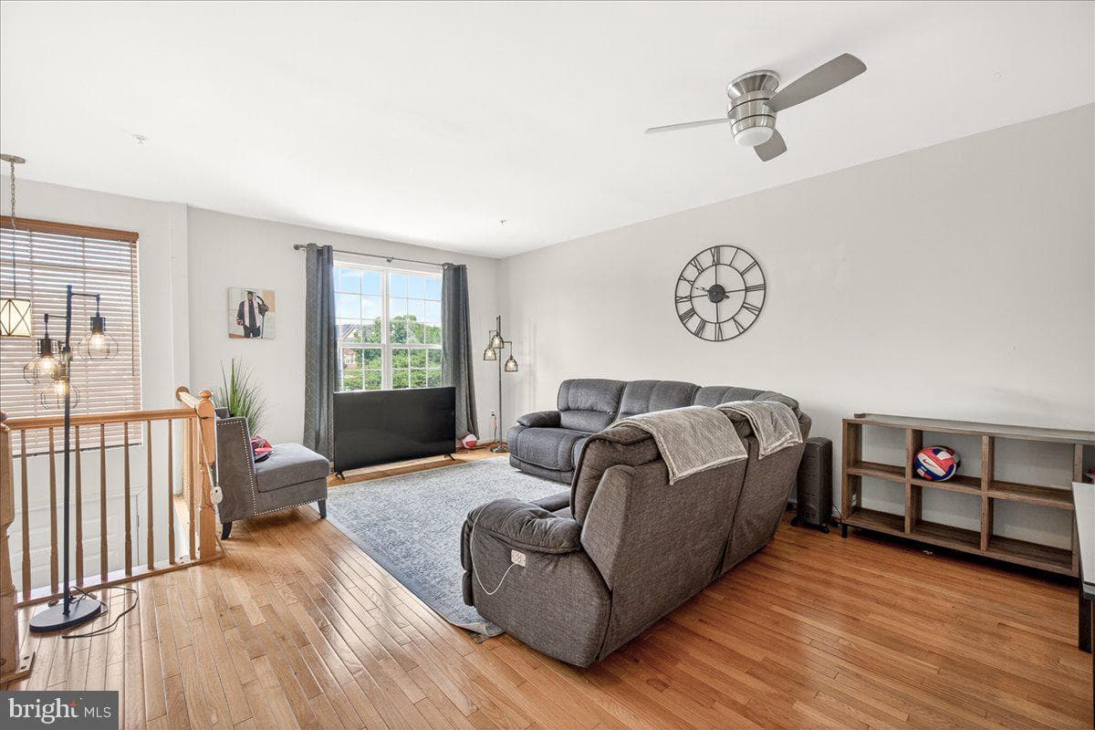 248 Timber View Court photo 4