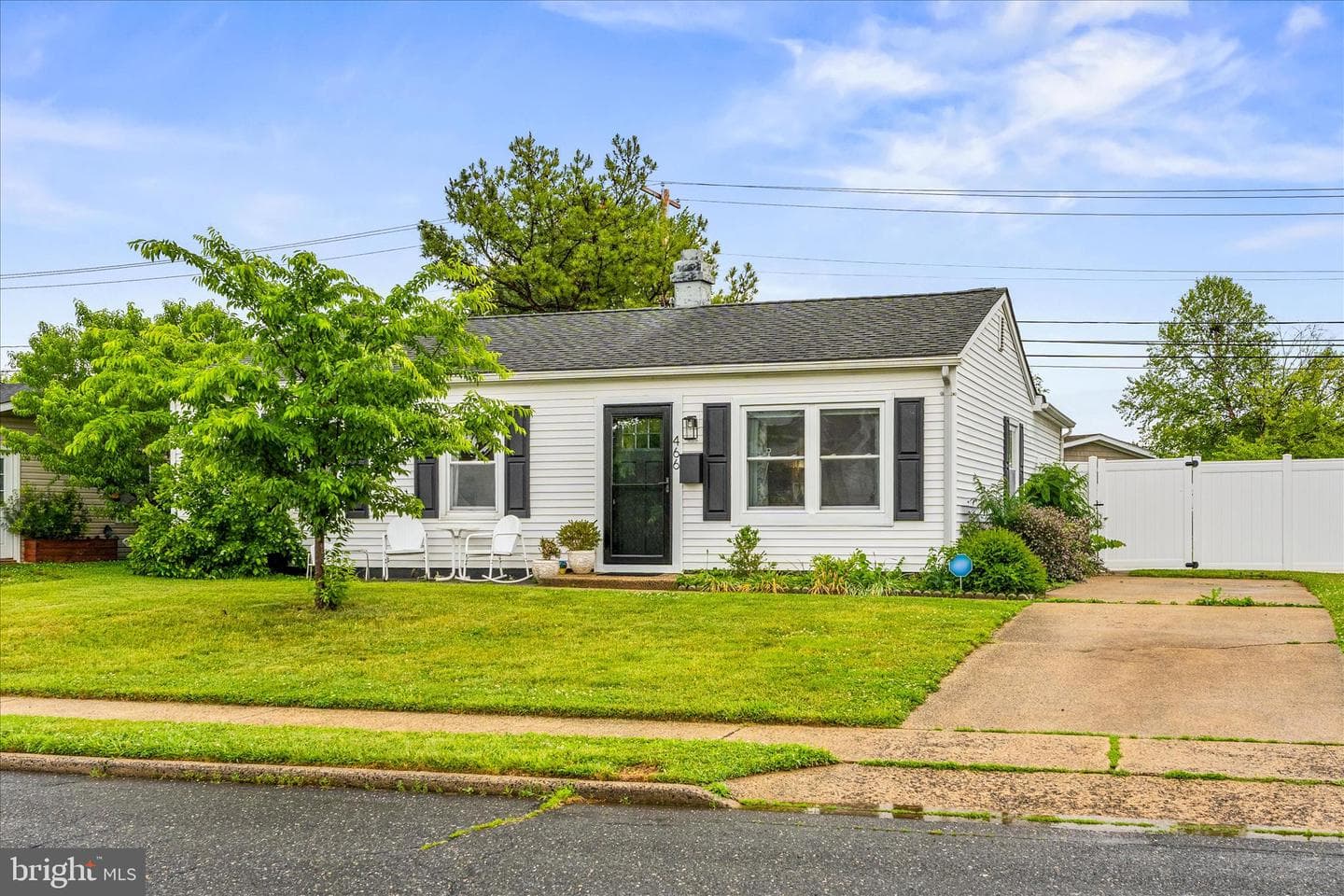466 Carrollton Drive photo 2