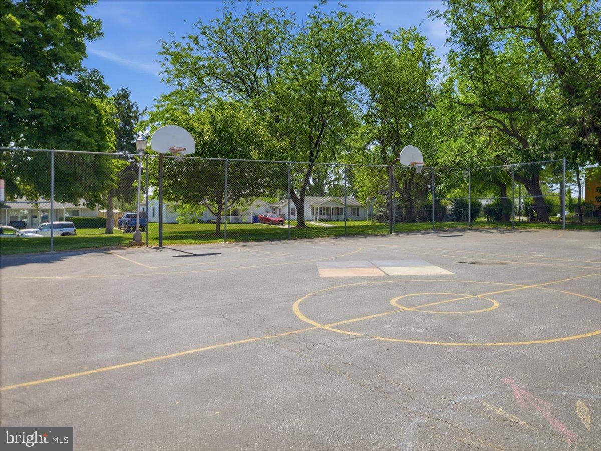 358 Prospect Boulevard photo 39