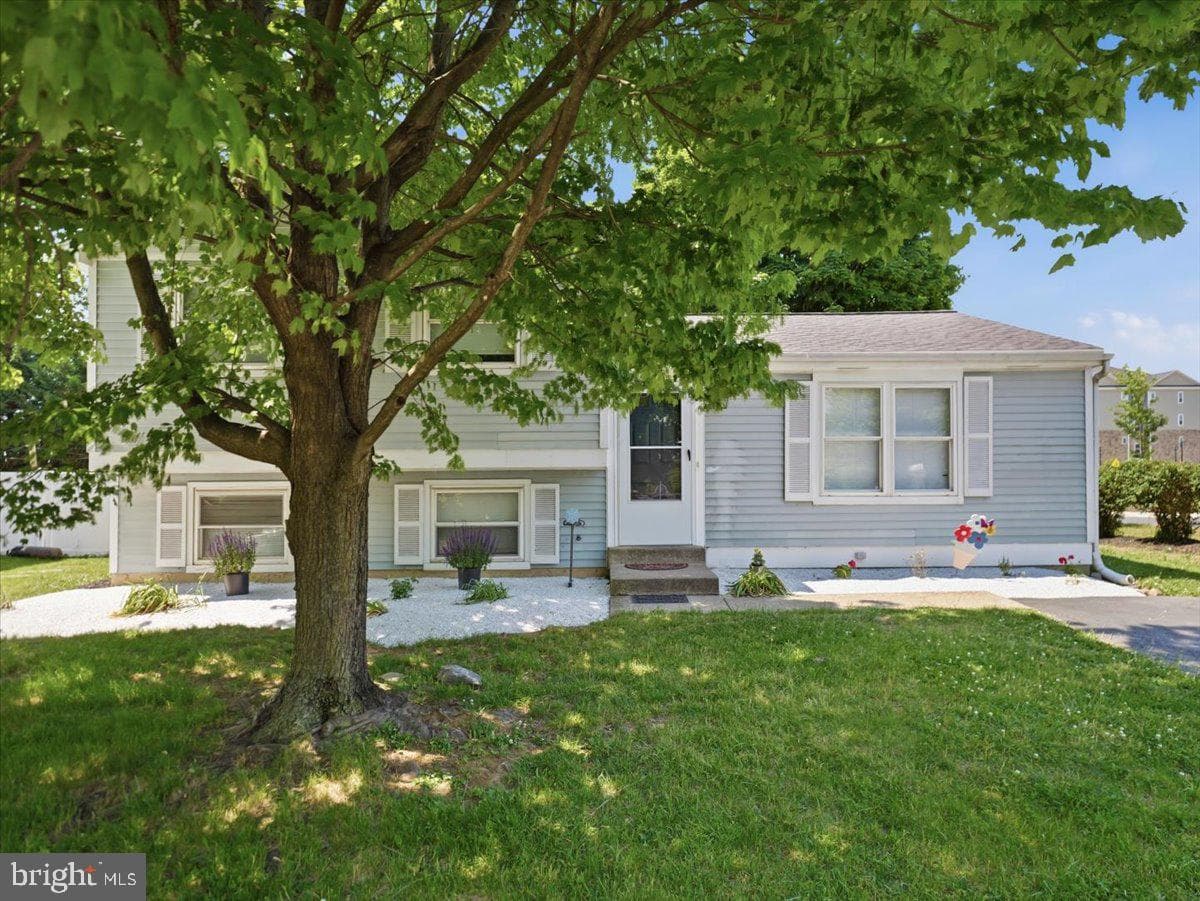 358 Prospect Boulevard photo 57