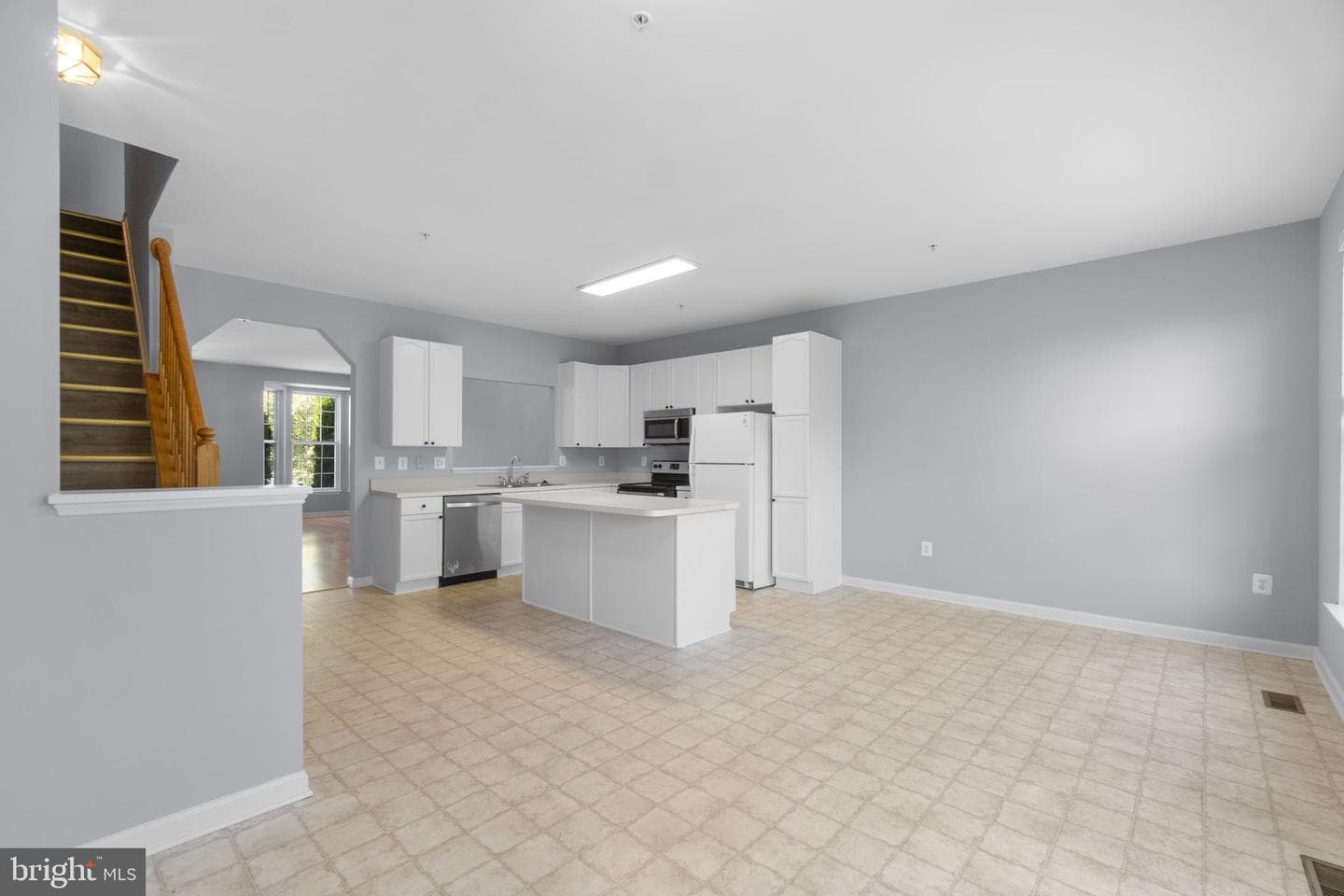 153 Fieldstone Ct photo 13
