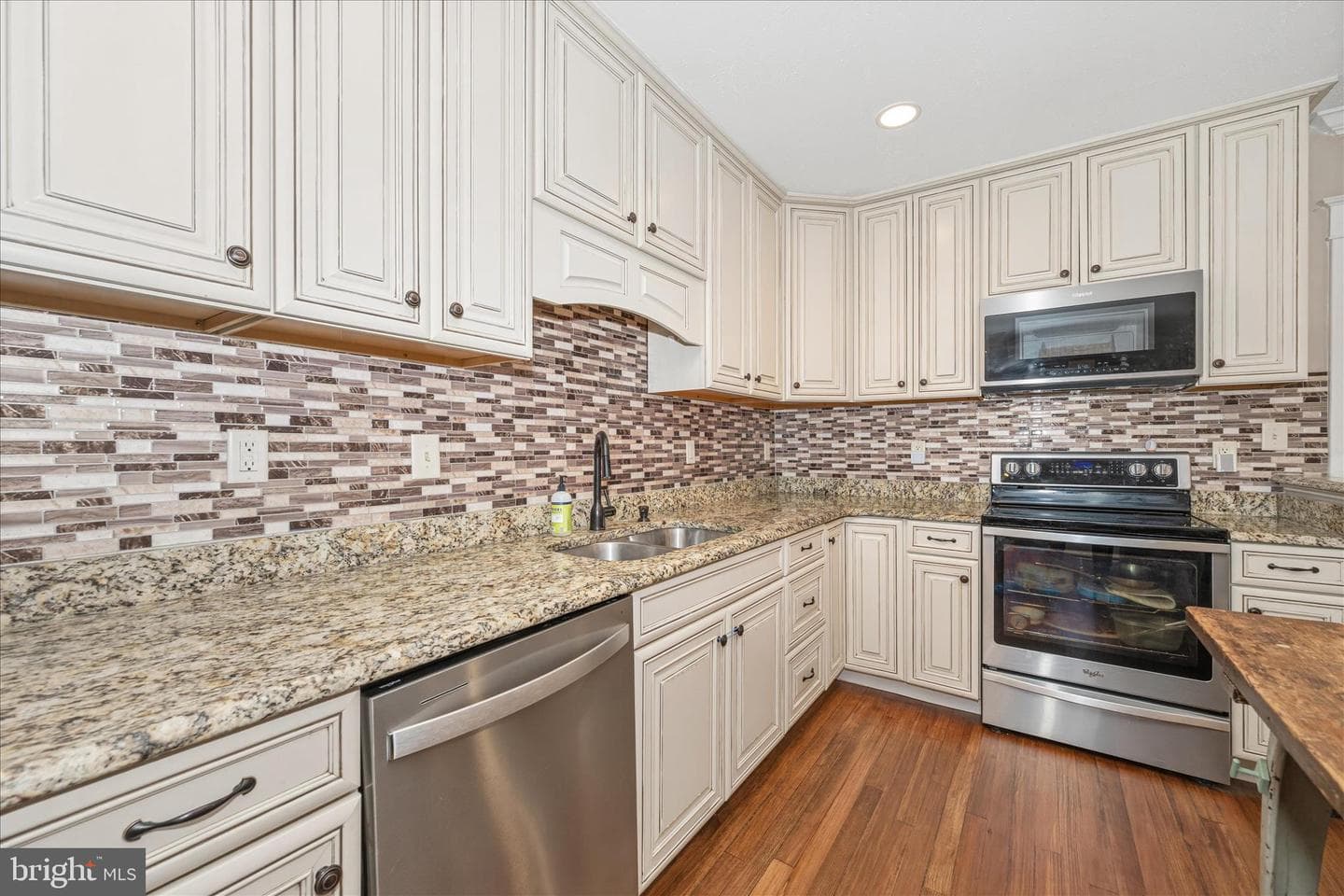 1190 N Market Street photo 17