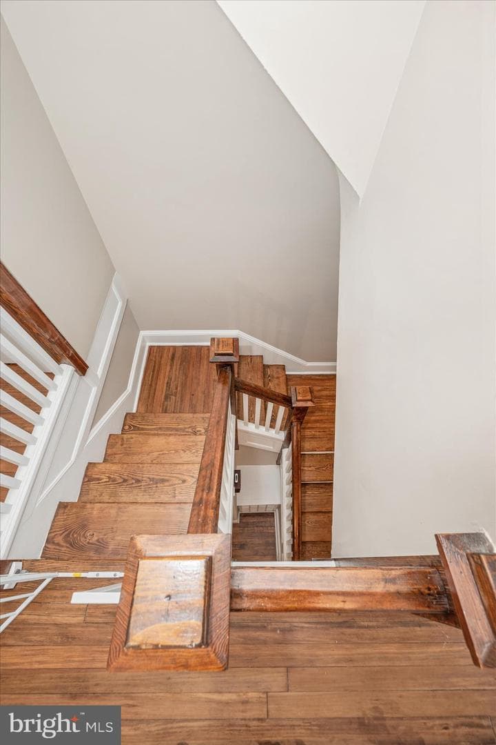 1190 N Market Street photo 27