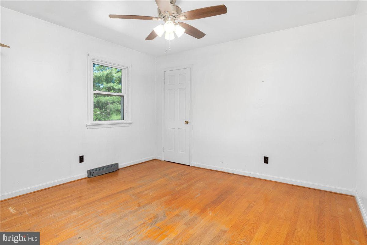 13806 Wolfsville Road photo 16