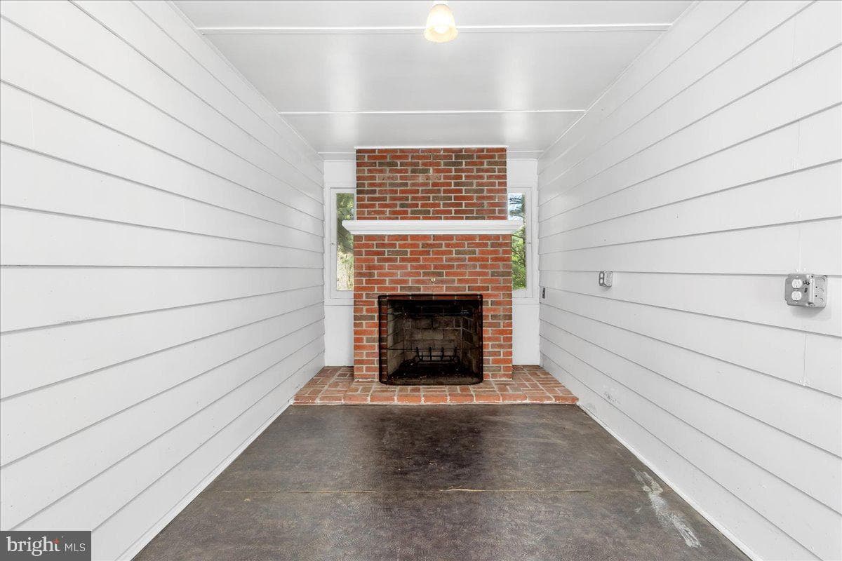 13806 Wolfsville Road photo 18