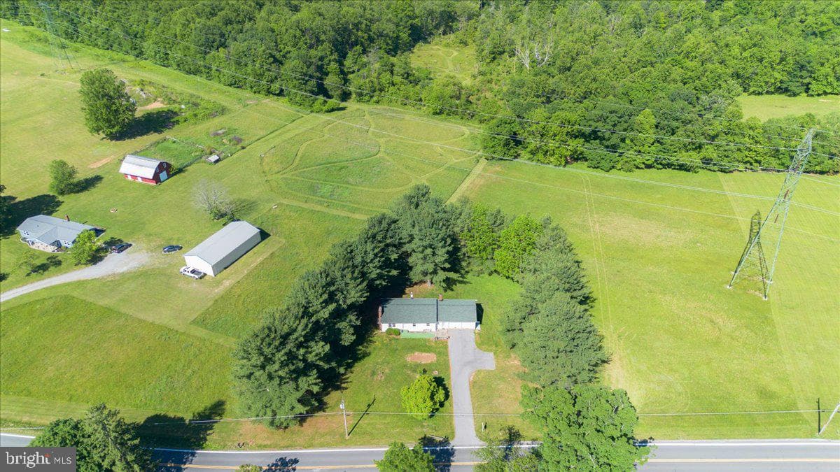 13806 Wolfsville Road photo 6