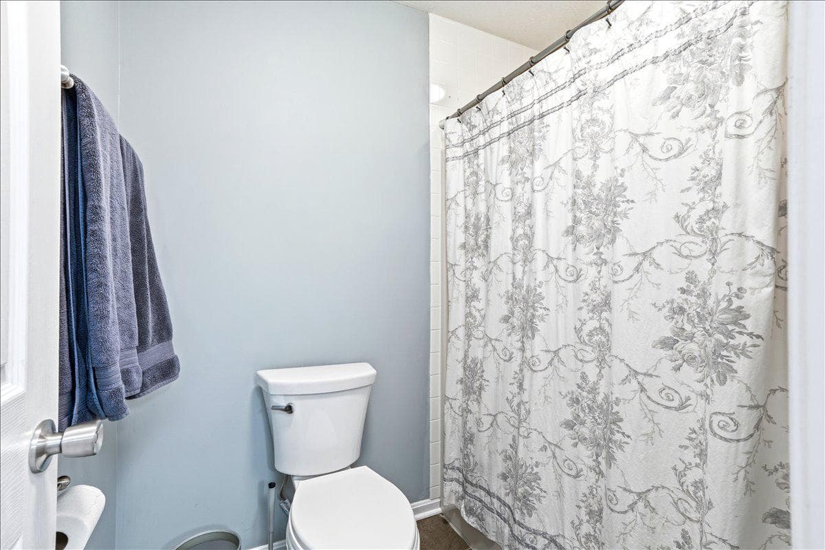 5604 Worchester Court photo 49