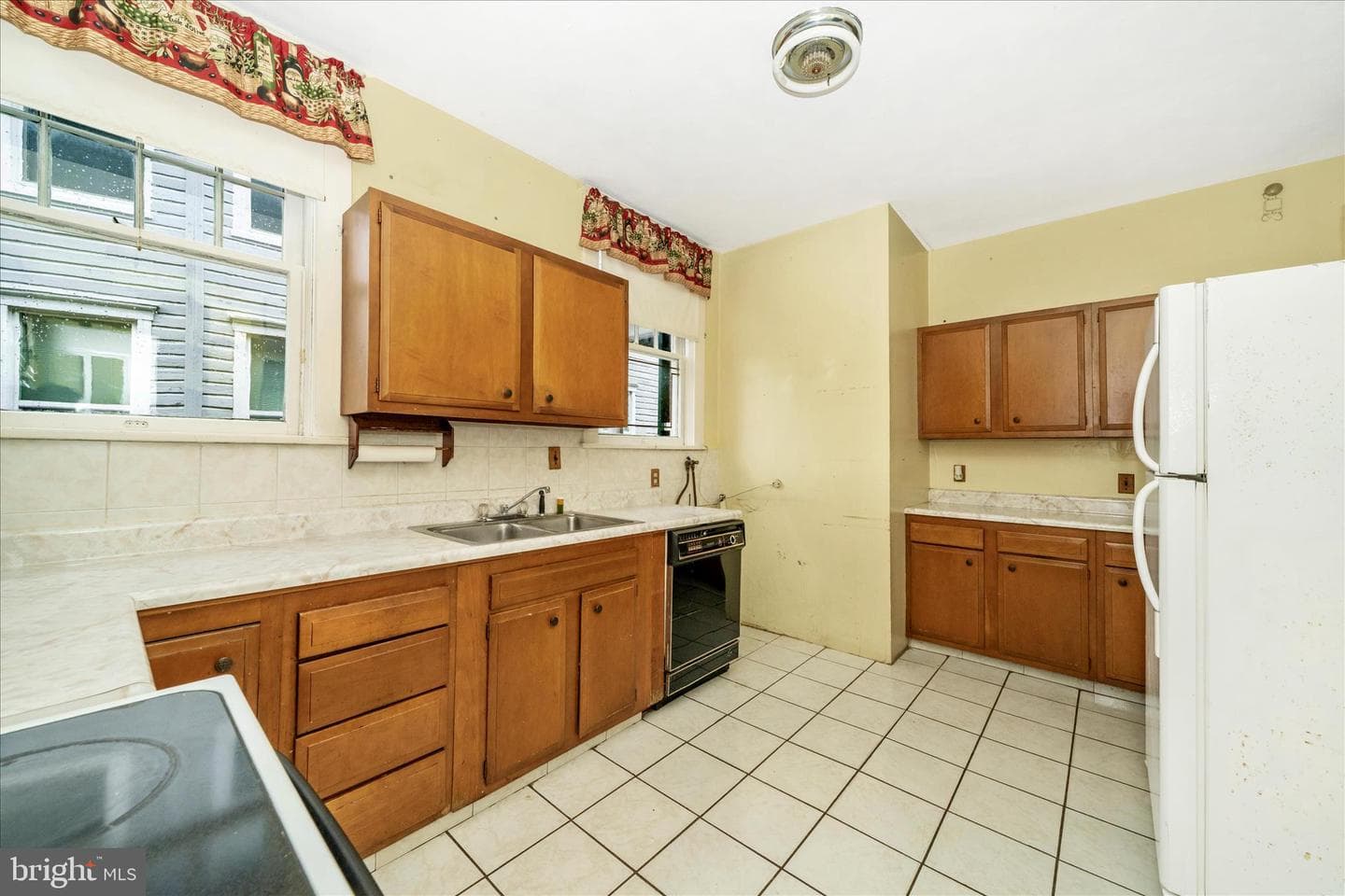 523 W Potomac Street photo 17